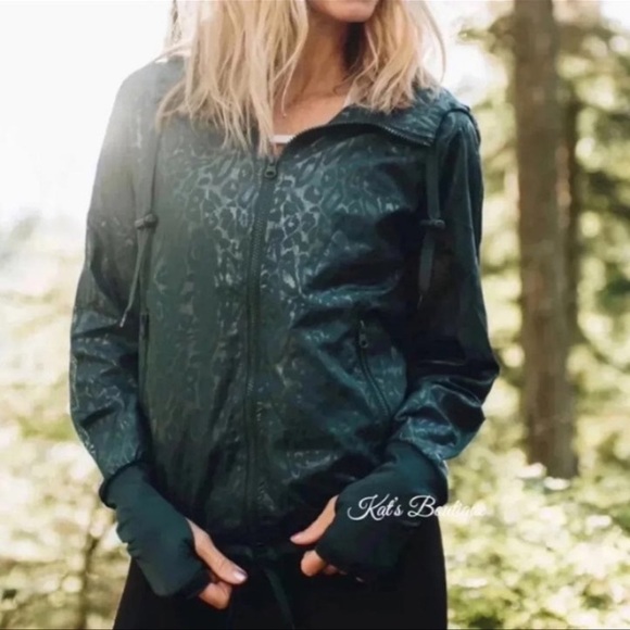 (NWT) Zyia Women’s Jade Bomber Windbreaker Jacket, Small - Picture 1 of 12